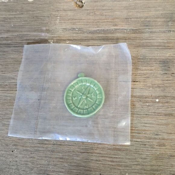 Wade Whimsies Red Rose Tea Figurine Wonderland Series Set Of 2 - Picture 2 of 8